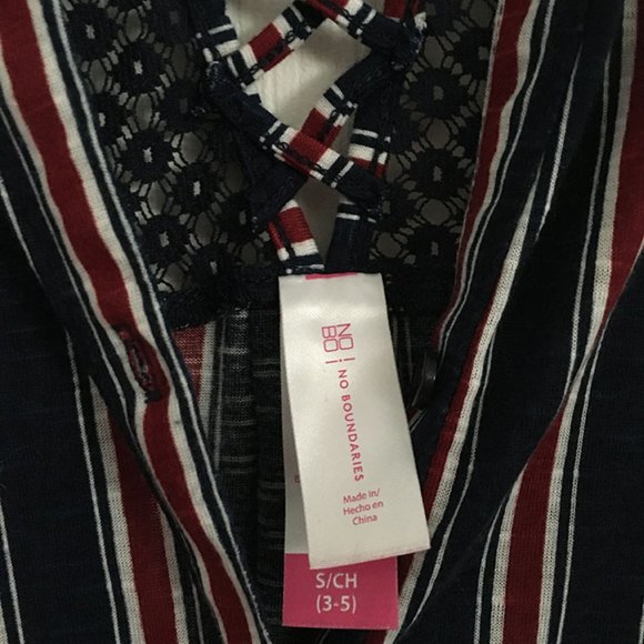 No boundaries, stripe cross string back style top - Picture 2 of 5